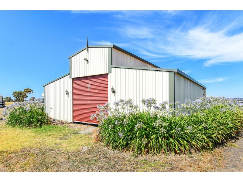 8 Sawpit Gully Road, Inman Valley SA 5211