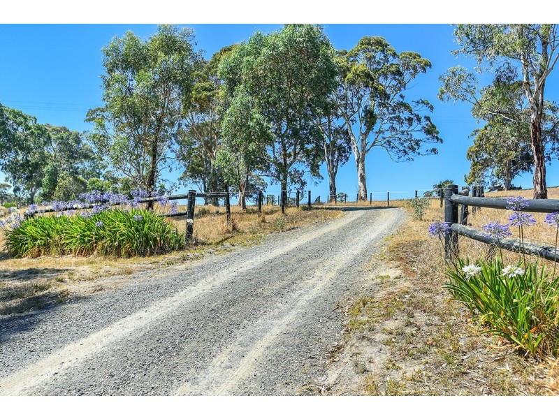 8 Sawpit Gully Road, Inman Valley SA 5211