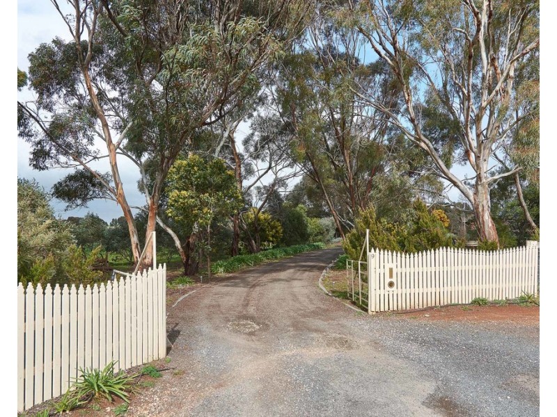 9 Edward  Street, Strathalbyn SA 5255