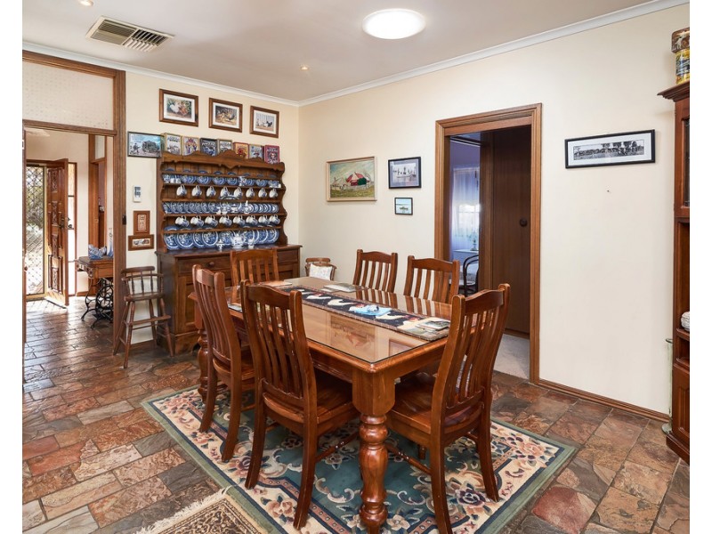 9 Edward  Street, Strathalbyn SA 5255