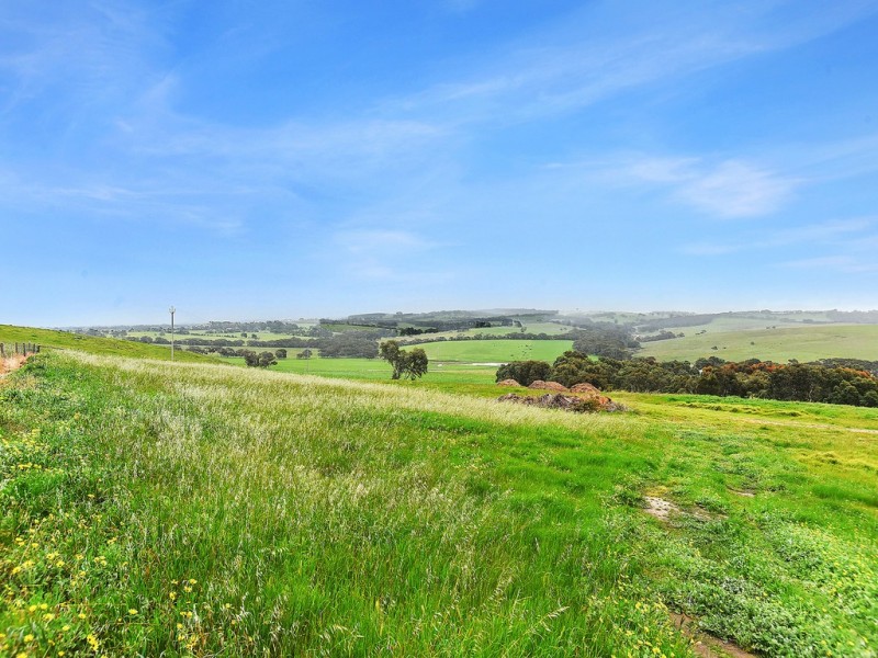 36 Tjilbruke Drive, Encounter Bay SA 5211