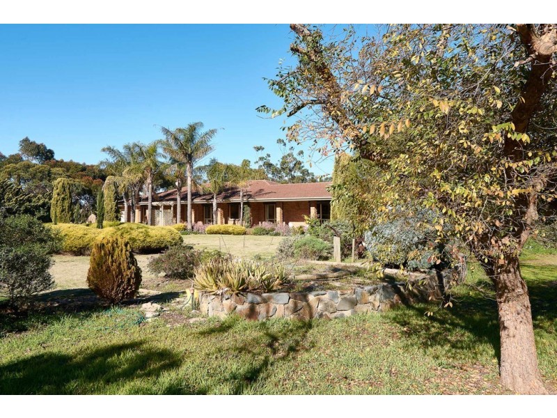 405 Riverside Road, Strathalbyn SA 5255