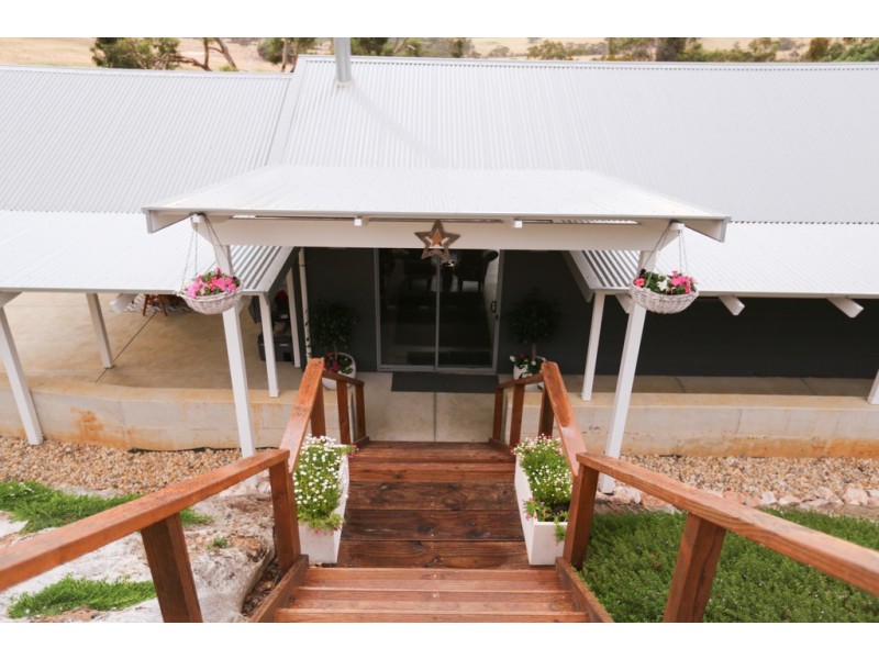 51 McEwin Rd (via Sawpit Rd), Hindmarsh Valley SA 5211