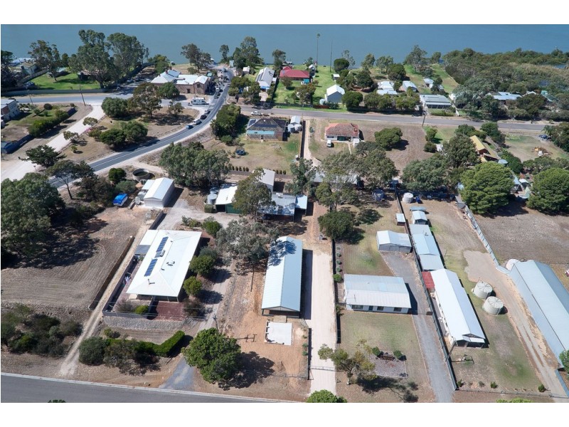 8 Bowmann Street, Wellington SA 5259