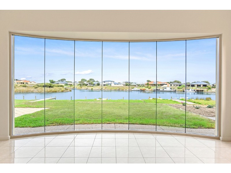 67 Wentworth Parade, Hindmarsh Island SA 5214