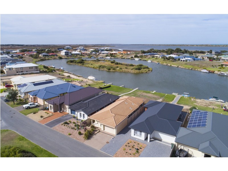 67 Wentworth Parade, Hindmarsh Island SA 5214