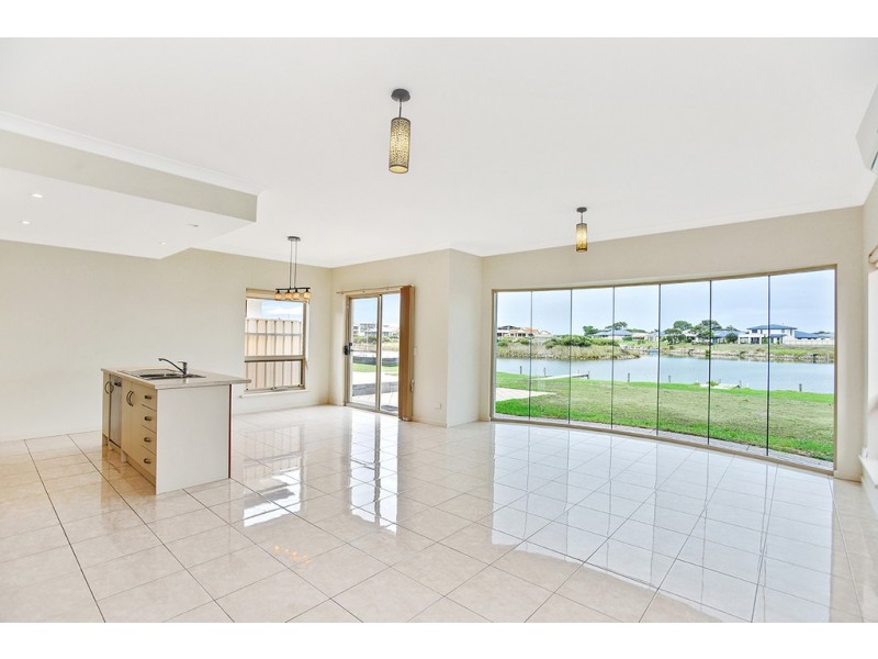 67 Wentworth Parade, Hindmarsh Island SA 5214