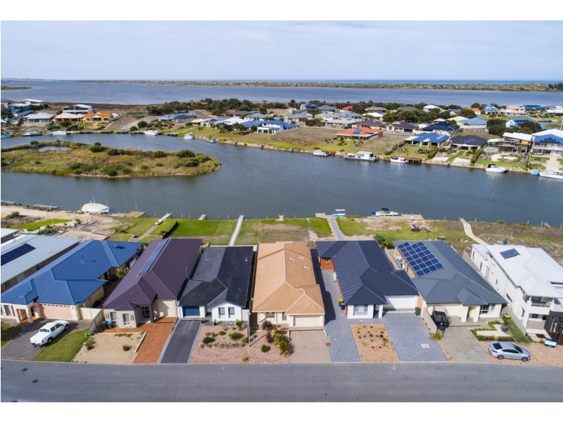 67 Wentworth Parade, Hindmarsh Island SA 5214