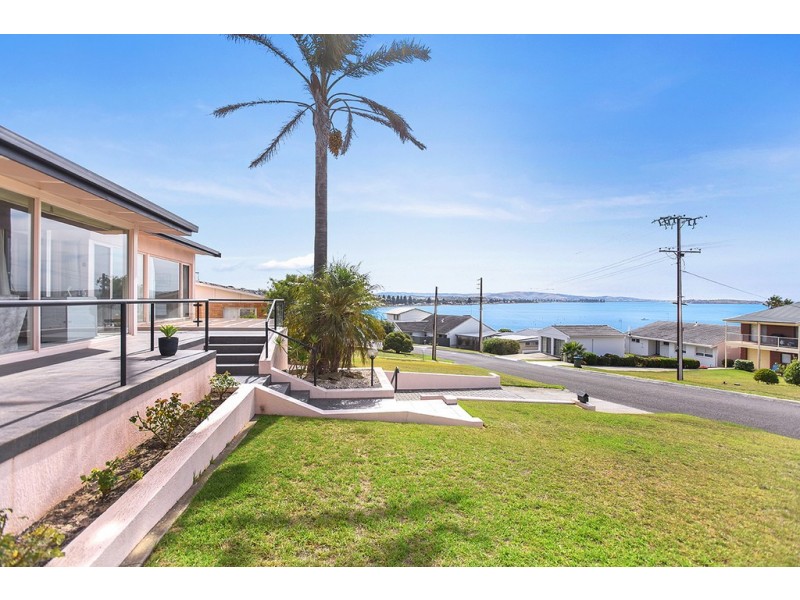 21 Investigator Crescent, Encounter Bay SA 5211