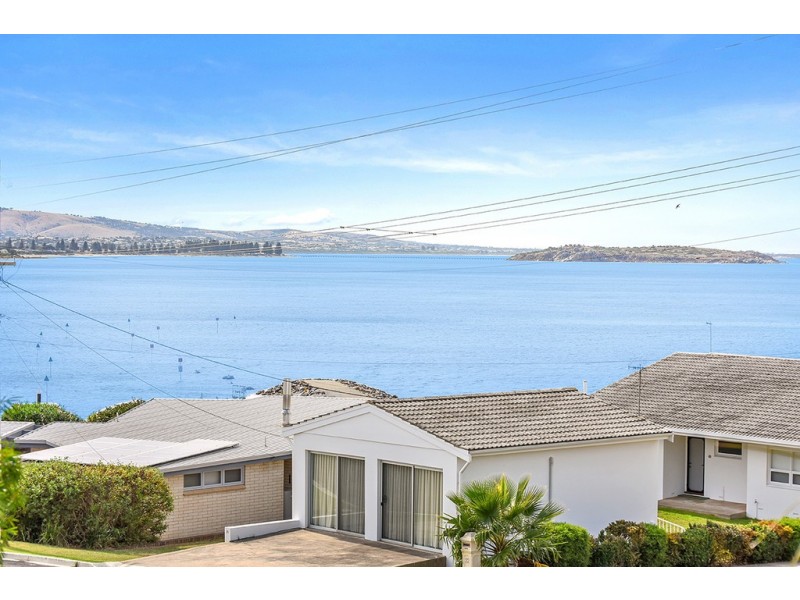 21 Investigator Crescent, Encounter Bay SA 5211