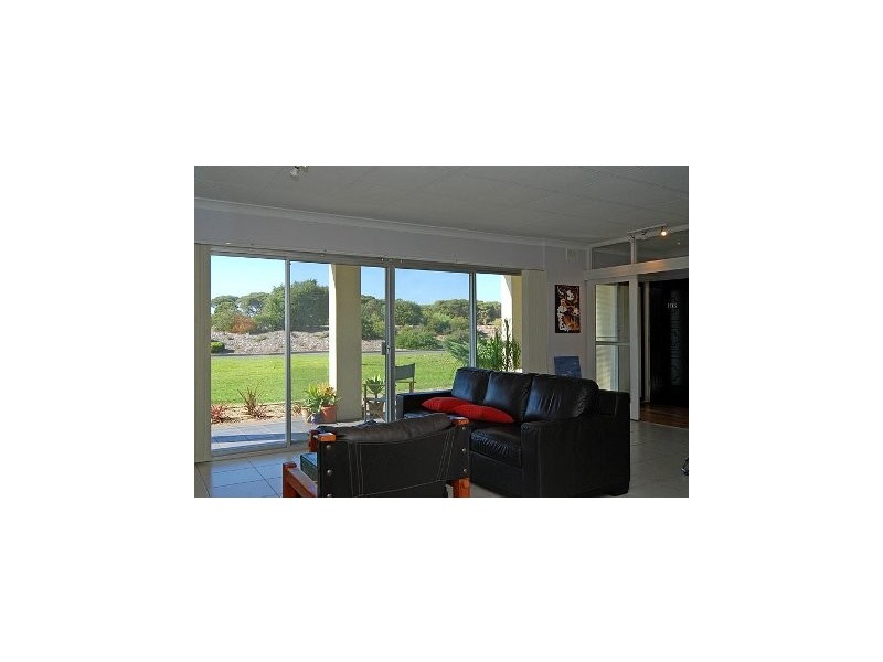 103 Hindmarsh Rd, Victor Harbor SA 5211
