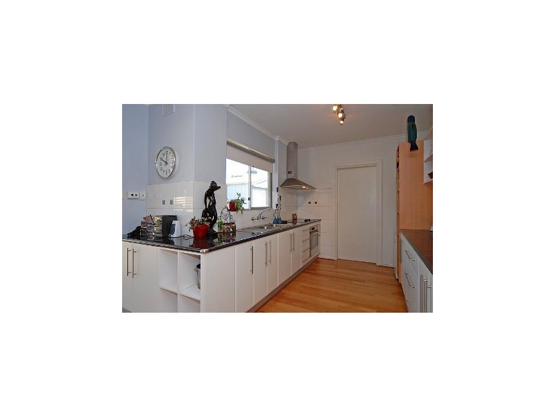 103 Hindmarsh Rd, Victor Harbor SA 5211