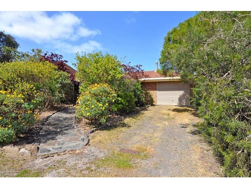 4 Hay Ct, Victor Harbor SA 5211