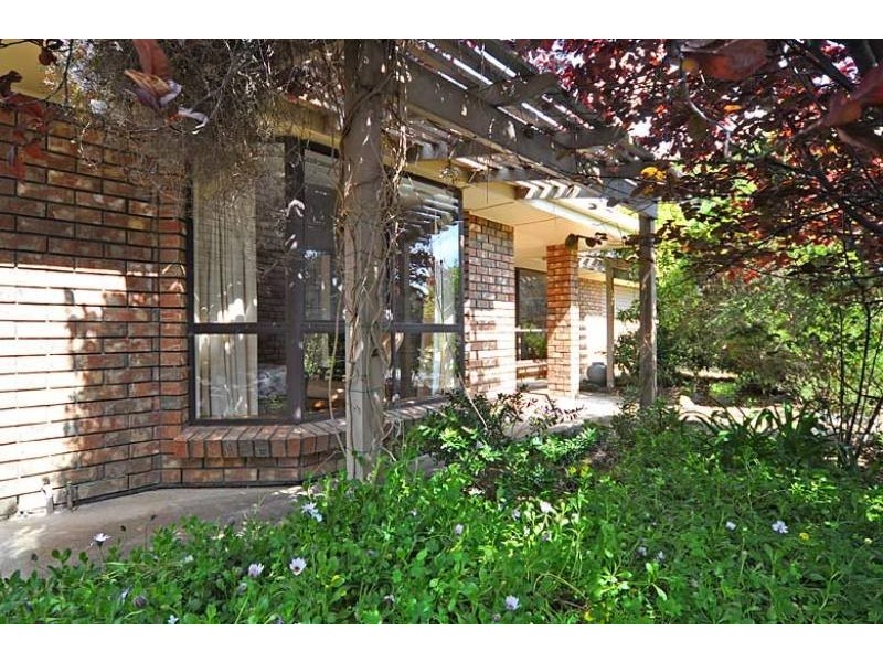 4 Hay Ct, Victor Harbor SA 5211