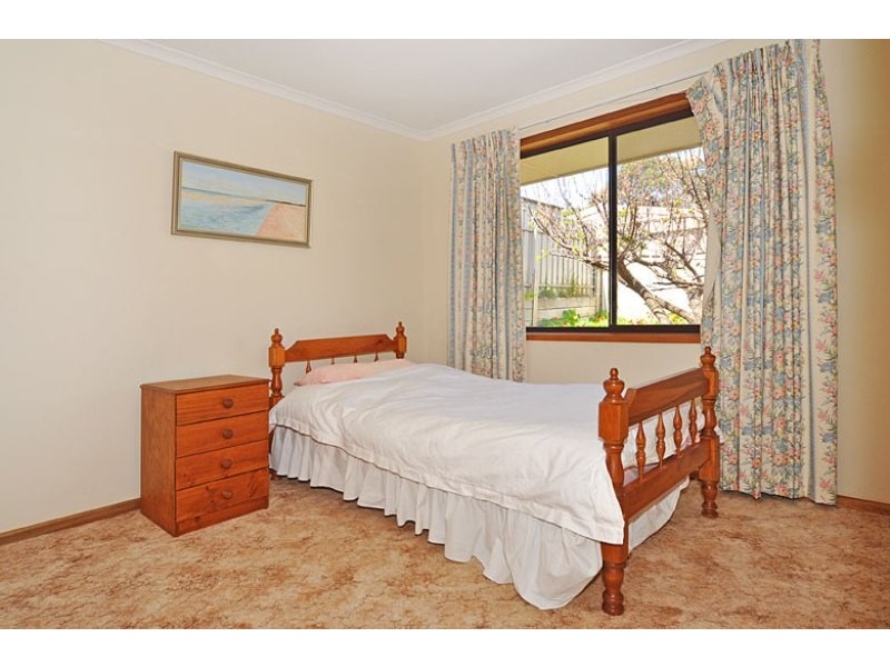 4 Hay Ct, Victor Harbor SA 5211