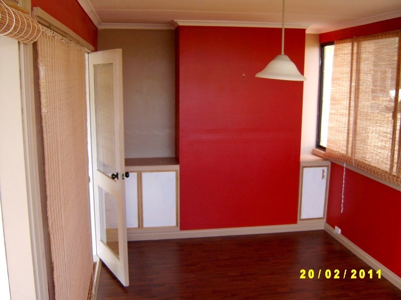 19 Harvey Ave, Victor Harbor SA 5211