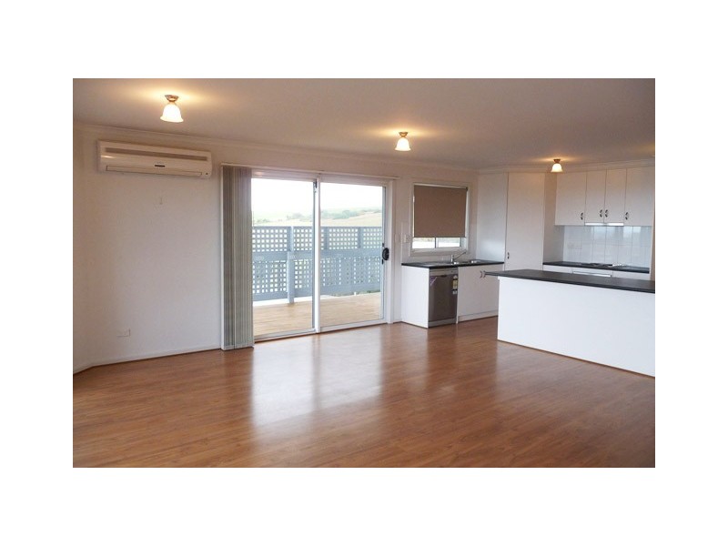 8 Three Gullies Rd, Encounter Bay SA 5211