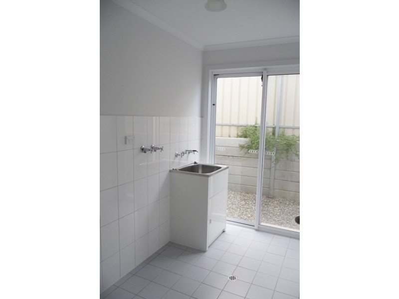 8 Three Gullies Rd, Encounter Bay SA 5211