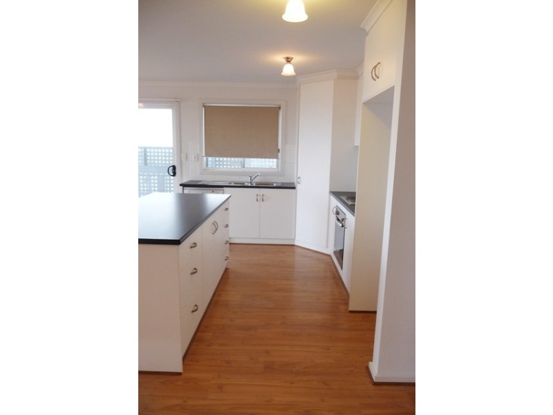 8 Three Gullies Rd, Encounter Bay SA 5211