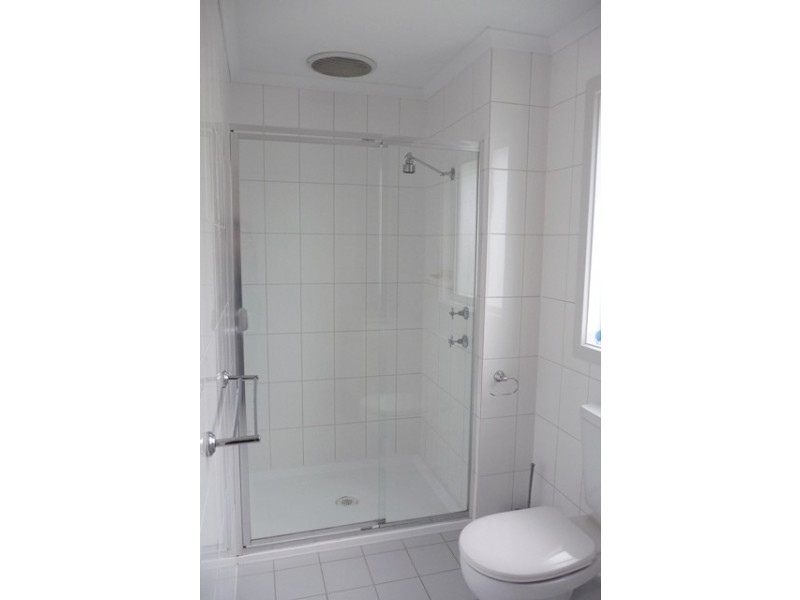 8 Three Gullies Rd, Encounter Bay SA 5211