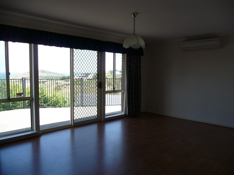 9 Cygnet Ct, Encounter Bay SA 5211