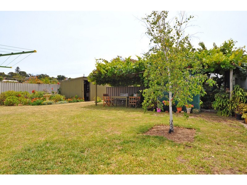 34 Hill St, Victor Harbor SA 5211