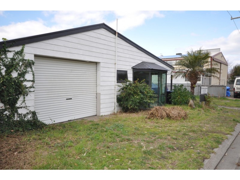 14 Philip Ave, Victor Harbor SA 5211