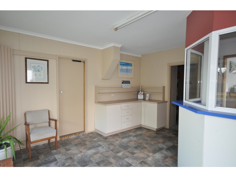 14 Philip Ave, Victor Harbor SA 5211