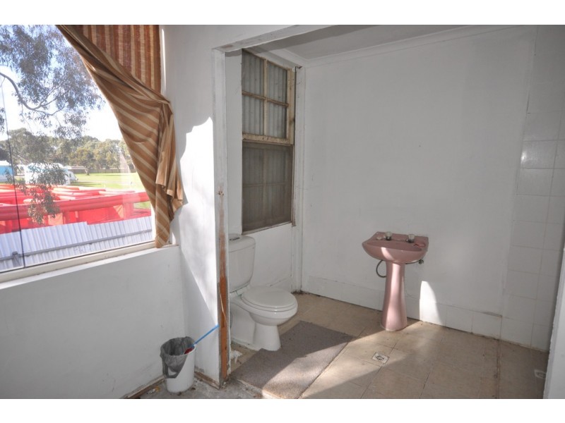 14 Philip Ave, Victor Harbor SA 5211