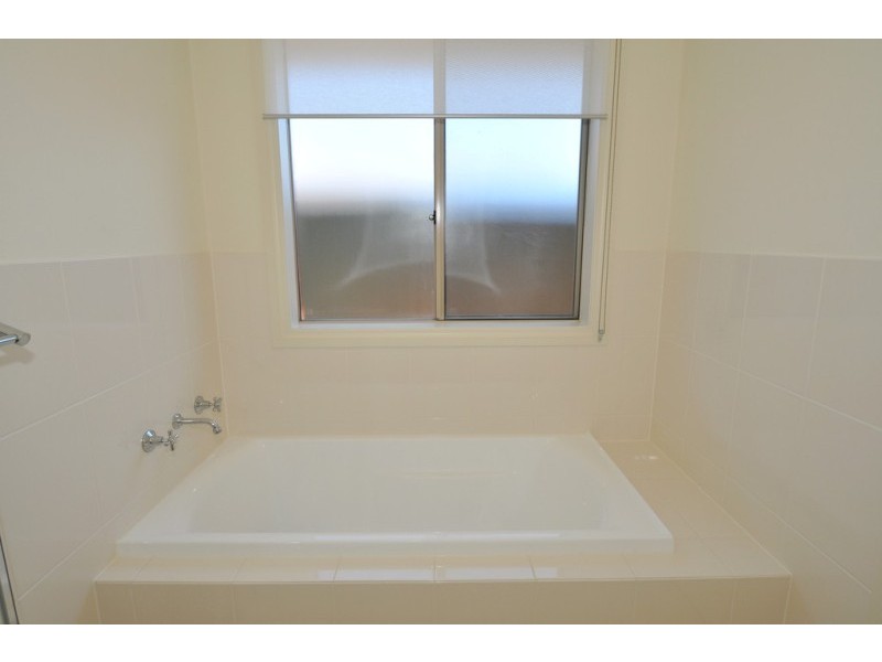 15 Jasmin Dr, Encounter Bay SA 5211