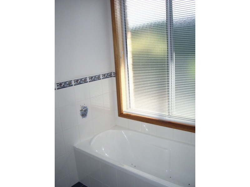 10 Pollard Ct, Encounter Bay SA 5211