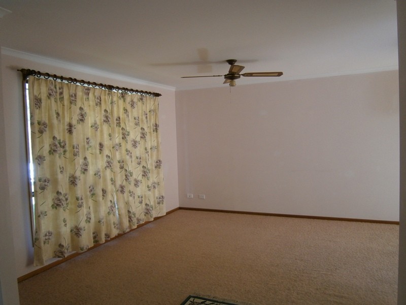 6 Simpson Ave, Encounter Bay SA 5211