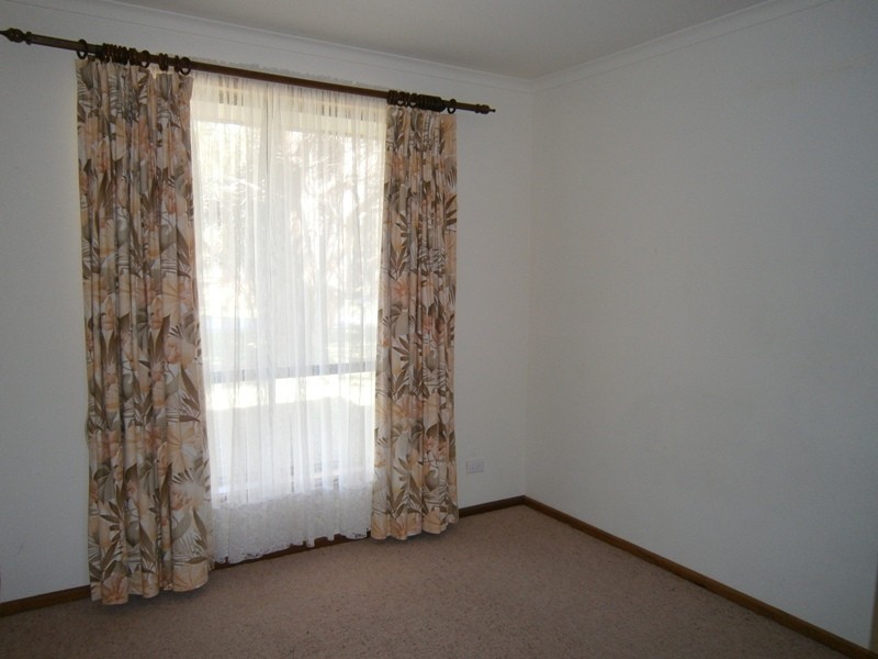 6 Simpson Ave, Encounter Bay SA 5211