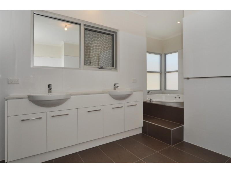 Lot 2000 “Twin Palms” Coromandel Drive, Mccracken SA 5211