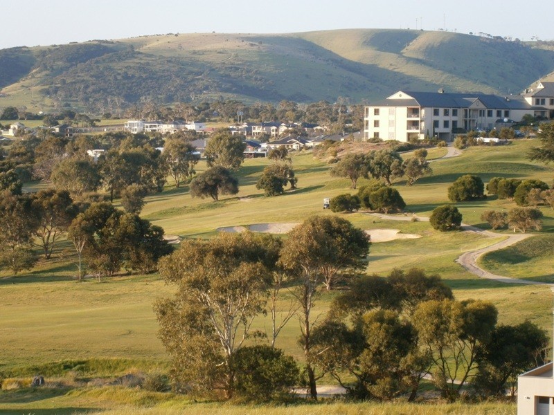 42 Cudmore Rd, Mccracken SA 5211