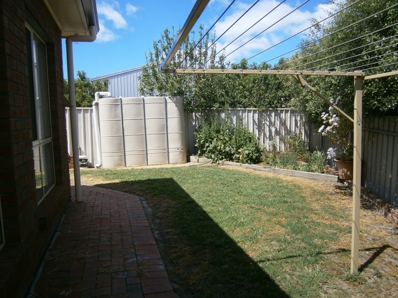 1/11 Tolmer Ct, Hayborough SA 5211