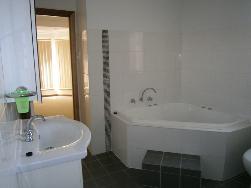 1/11 Tolmer Ct, Hayborough SA 5211