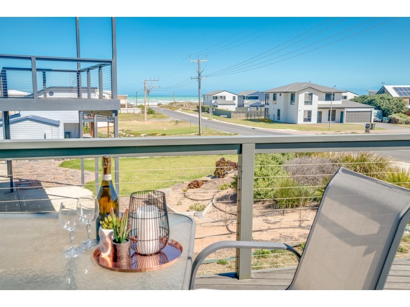 14 CHAPMAN ROAD, Middleton SA 5213