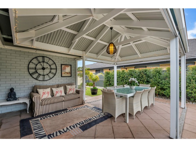 4 LINKS COURT, Mccracken SA 5211