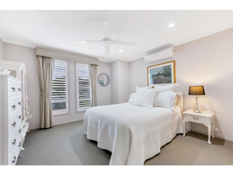 4 LINKS COURT, Mccracken SA 5211