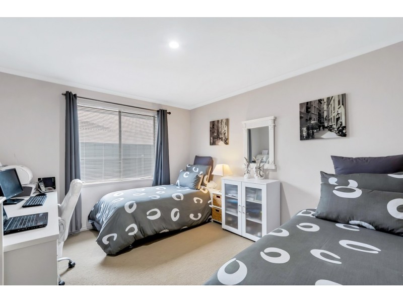 4 LINKS COURT, Mccracken SA 5211