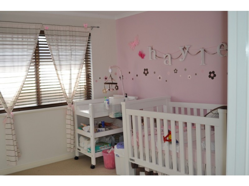 18 SWEETMAN AVENUE, Encounter Bay SA 5211