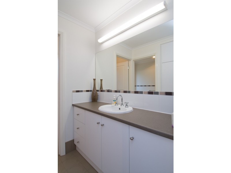 18 SWEETMAN AVENUE, Encounter Bay SA 5211