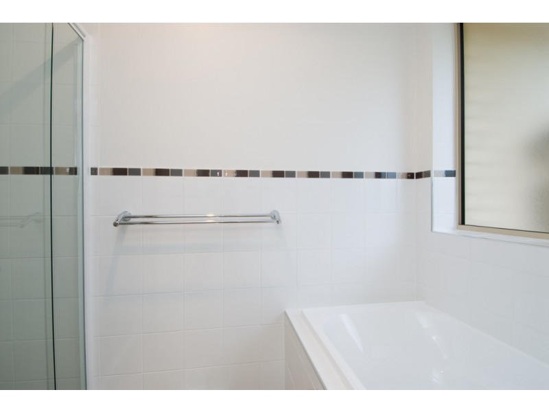 18 SWEETMAN AVENUE, Encounter Bay SA 5211