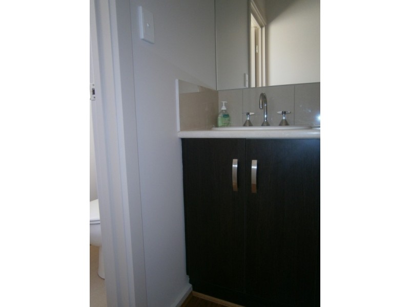 27 Jasmin Dr, Victor Harbor SA 5211