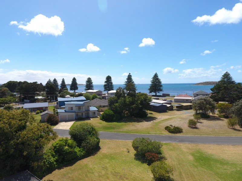 12 ISLAND VIEW CRESCENT, Encounter Bay SA 5211