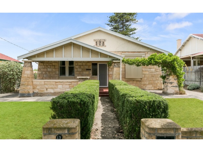 13 GRANTLEY AVENUE, Victor Harbor SA 5211