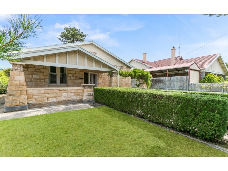 13 GRANTLEY AVENUE, Victor Harbor SA 5211