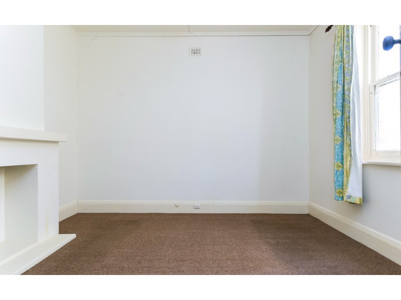 13 GRANTLEY AVENUE, Victor Harbor SA 5211