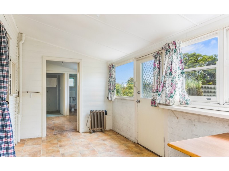 13 GRANTLEY AVENUE, Victor Harbor SA 5211